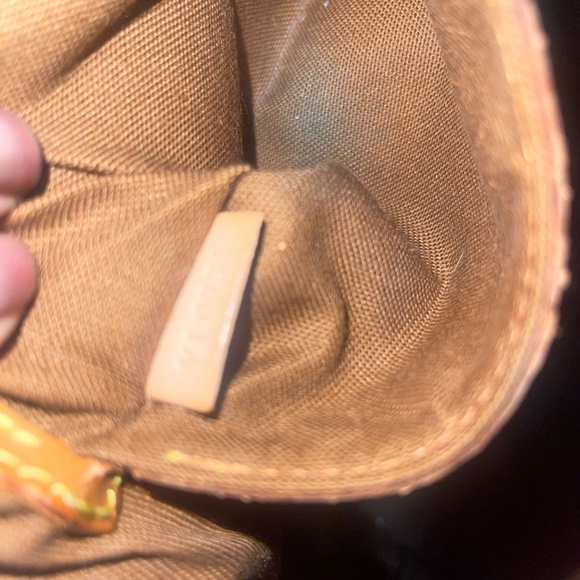 Authentic Louis Vuitton Alma PM - Picture 6 of 11